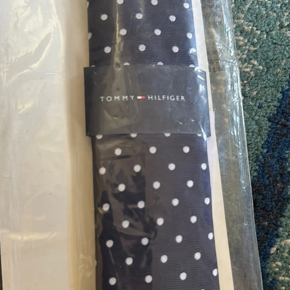 New, Tommy Hilfiger Boys Navy & White Polka Dot Tie